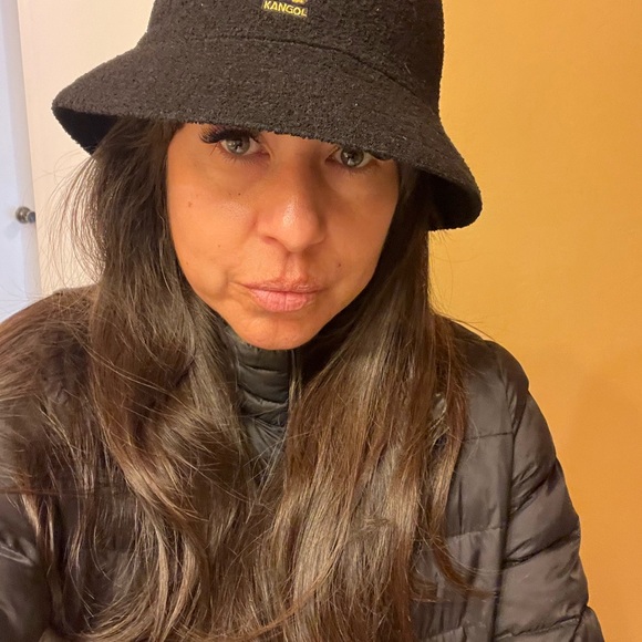 NWT Kangol Hat Black and Gold - Picture 7 of 8